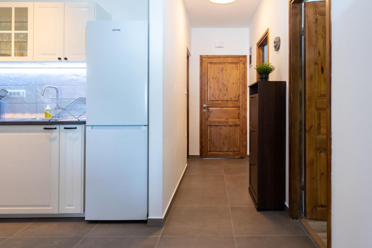 Visum Apartments Пула Екстериор снимка